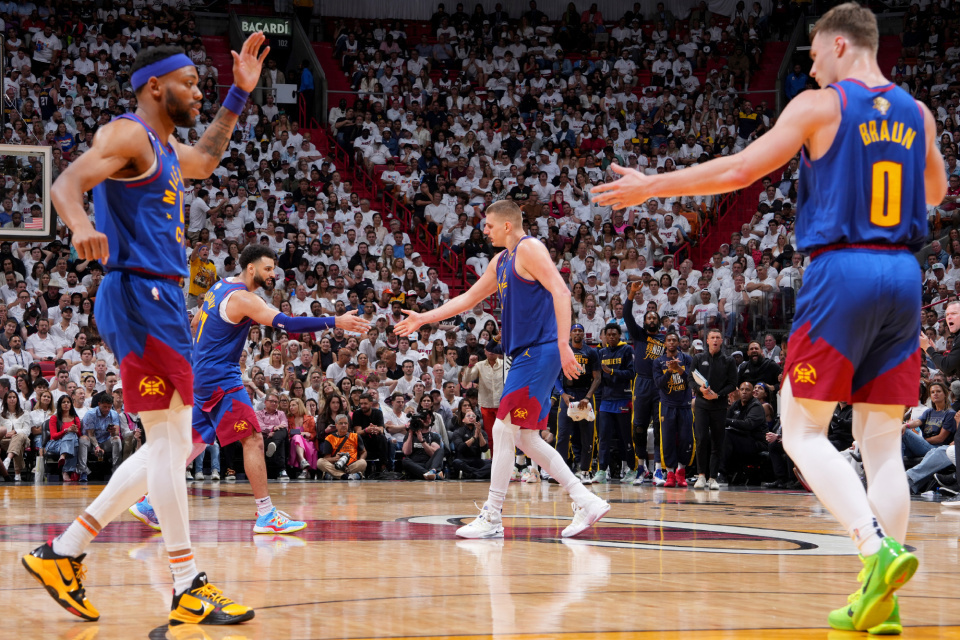 od体育课程-后卫射手速度突破全场轰下+的简单介绍