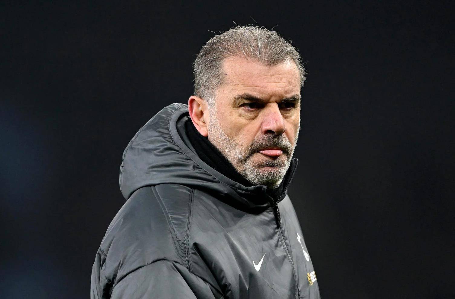 od体育新闻-热刺球迷上演壮观场面,为球队加油助威的简单介绍