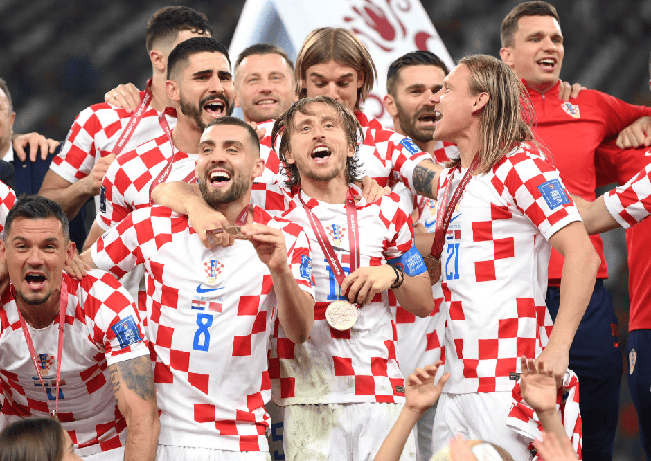 捷克球员大放异彩,带领球队晋级下一轮